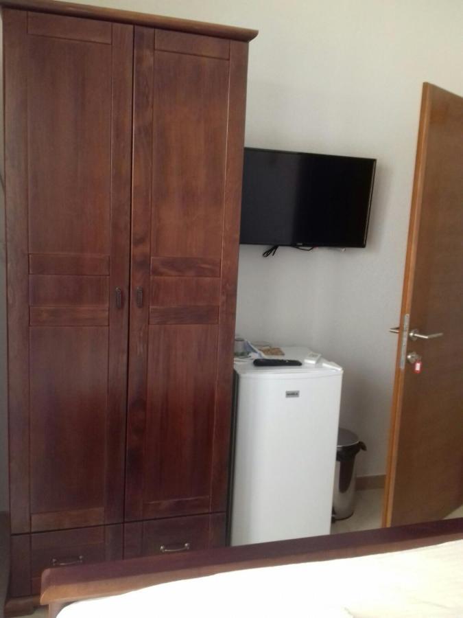 Hotel Ajla Dobra Voda Ngoại thất bức ảnh