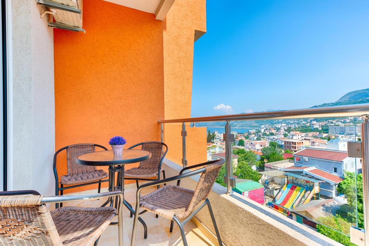 Hotel Ajla Dobra Voda Ngoại thất bức ảnh